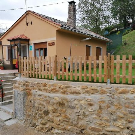 La Casina De La Bisa Villa Soto de las Duenas Eksteriør bilde